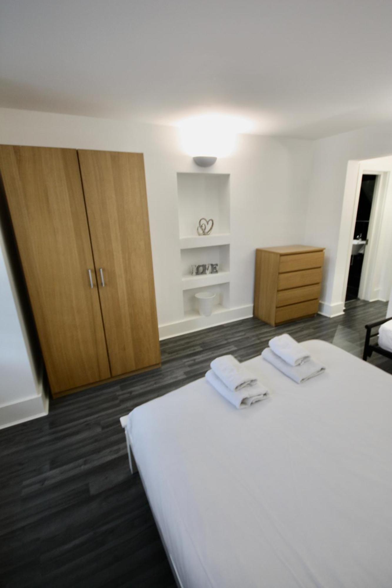 Bournemouth Hot Tub & Sauna Holiday Let Luaran gambar