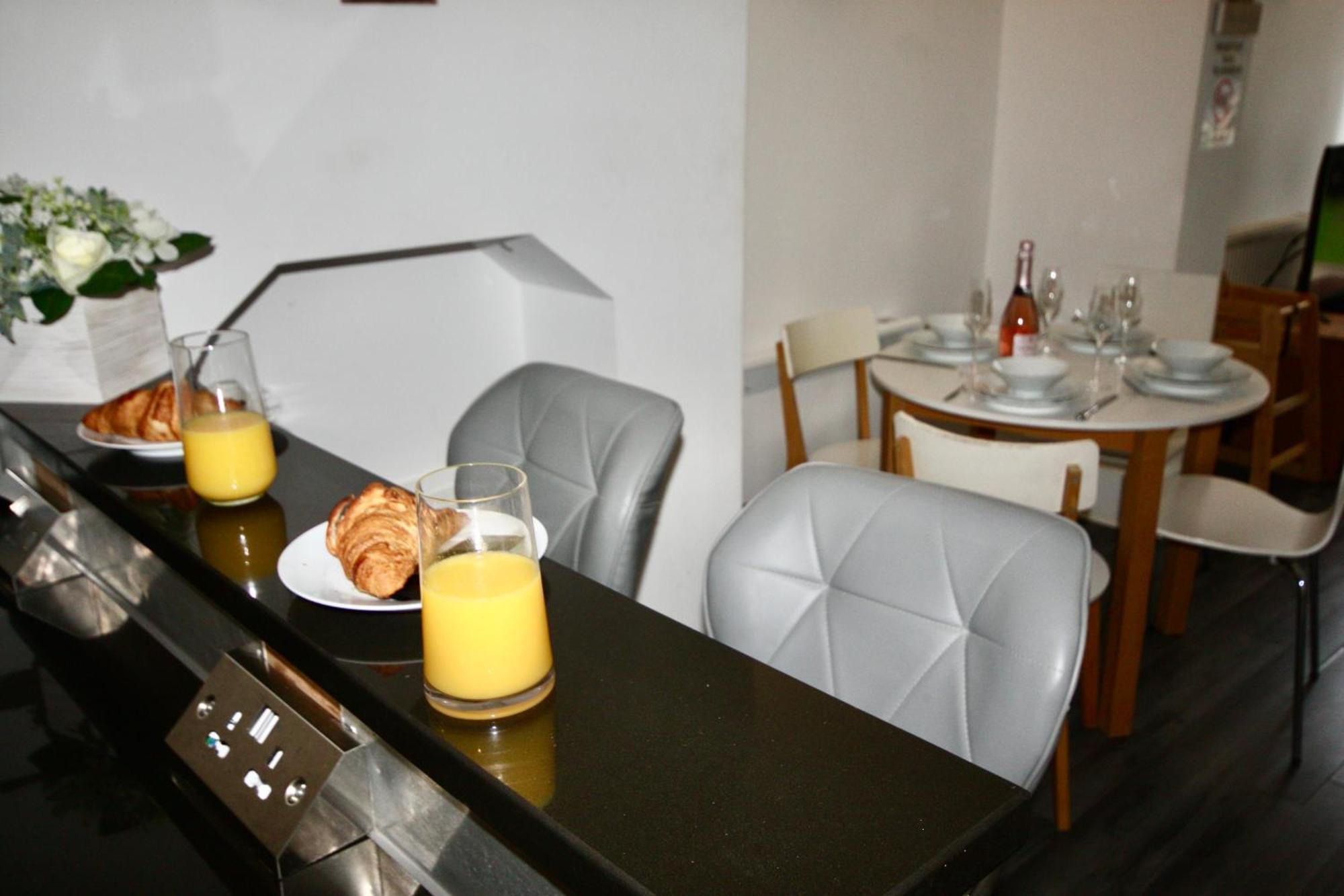 Bournemouth Hot Tub & Sauna Holiday Let Luaran gambar