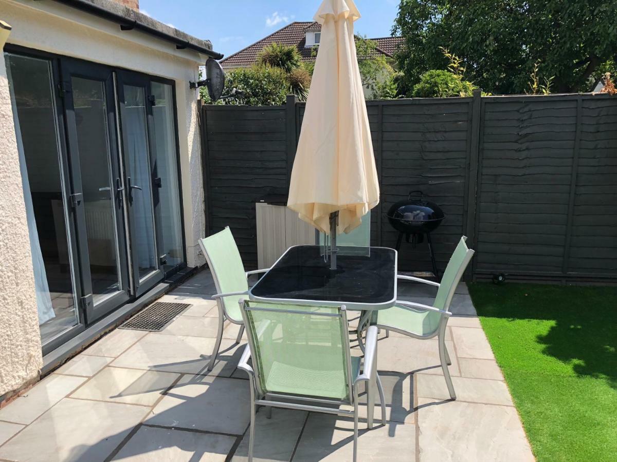 Bournemouth Hot Tub & Sauna Holiday Let Luaran gambar