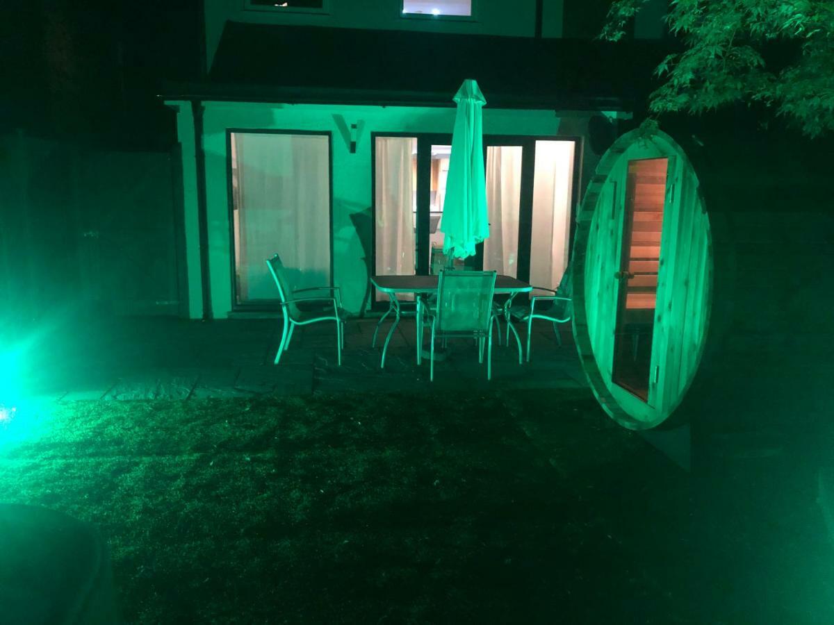 Bournemouth Hot Tub & Sauna Holiday Let Luaran gambar